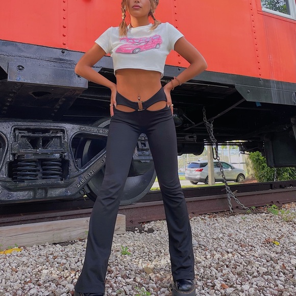 Edikted Cut out Pants - Picture 2 of 4